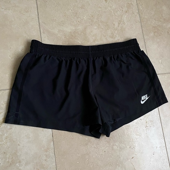 Nike Black Shorts - Picture 2 of 7